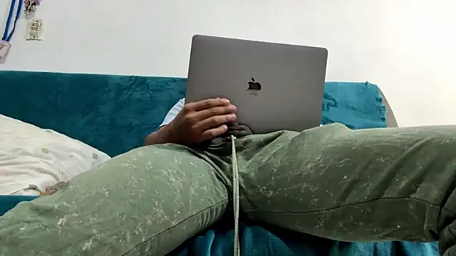 Snapshot of sextumx23 chatting on 10/24/25, 04:03 sextumx23 online show from 10/24/25, 04:03