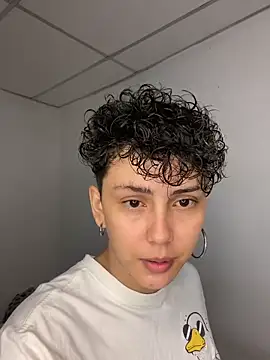 Snapshot of Abby_Evanns1 chatting on 11/12/25, 01:50 Abby Evanns1 online show from 11/12/25, 01:50