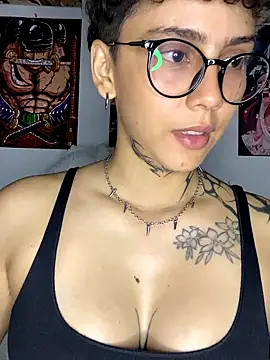 Snapshot of Abby_Evanns1 chatting on 11/14/25, 08:02 Abby Evanns1 online show from 11/14/25, 08:02