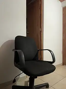 Snapshot of caiiobahia chatting on 12/18/25, 01:55 caiiobahia online show from 12/18/25, 01:55