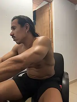 Snapshot of caiiobahia chatting on 12/23/25, 01:58 caiiobahia online show from 12/23/25, 01:58