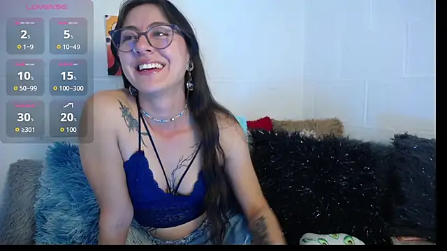 Snapshot of _IR1S_ chatting on 04/11/26, 11:20 IR1S online show from 04/11/26, 11:20