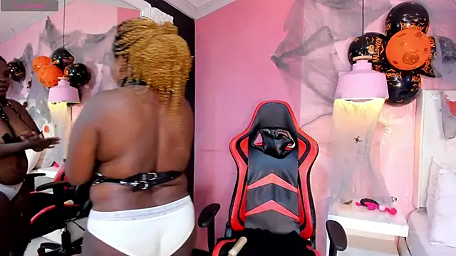 EvaTyson online show from 10/24/25, 07:43