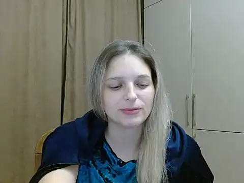 Snapshot of ElisSky301 chatting on 11/26/25, 10:11 ElisSky301 online show from 11/26/25, 10:11