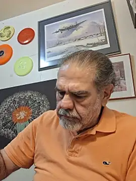 Snapshot of pena633 chatting on 11/08/25, 03:50 pena633 online show from 11/08/25, 03:50