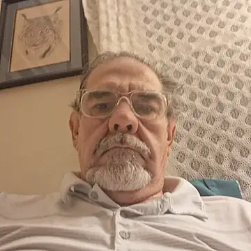 Snapshot of pena633 chatting on 11/09/25, 09:40 pena633 online show from 11/09/25, 09:40