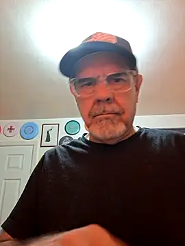 Snapshot of pena633 chatting on 12/01/25, 01:32 pena633 online show from 12/01/25, 01:32