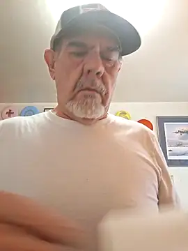 Snapshot of pena633 chatting on 12/02/25, 03:07 pena633 online show from 12/02/25, 03:07