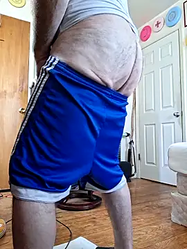 Snapshot of pena633 chatting on 12/13/25, 07:53 pena633 online show from 12/13/25, 07:53