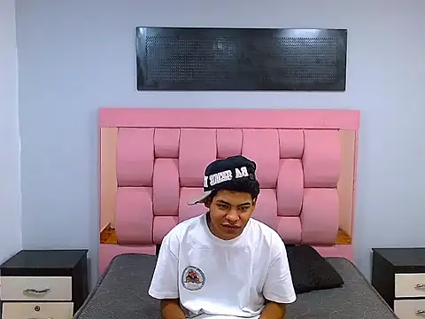 Yordi Alpha online show from 12/16/25, 01:05