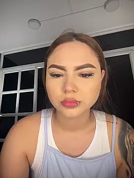 Beella1  online show from 11/28/25, 11:46