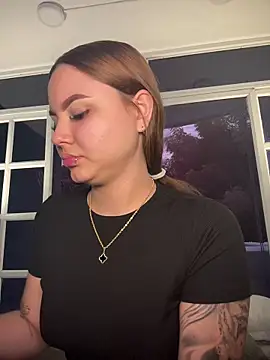 Beella1  online show from 11/29/25, 11:57