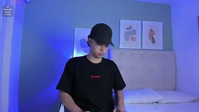 ApoloRicci online show from 02/16/26, 08:16