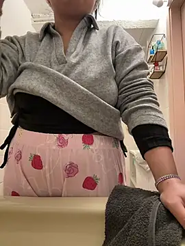 Snapshot of gatitalocahot chatting on 01/09/26, 10:55 gatitalocahot online show from 01/09/26, 10:55