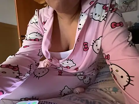 Snapshot of gatitalocahot chatting on 03/22/26, 01:36 gatitalocahot online show from 03/22/26, 01:36