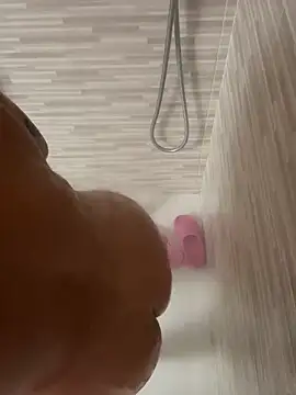 Snapshot of gatitalocahot chatting on 04/14/26, 08:15 gatitalocahot online show from 04/14/26, 08:15