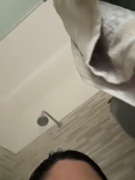 Snapshot of gatitalocahot chatting on 04/21/26, 07:06 gatitalocahot online show from 04/21/26, 07:06