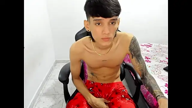 Stiwar cute online show from 10/21/25, 10:54