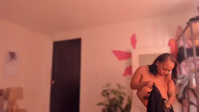 YariRose online show from 03/26/26, 02:11