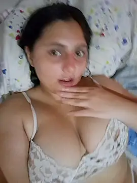 Snapshot of Layla_Latina chatting on 01/14/26, 12:27 Layla Latina online show from 01/14/26, 12:27