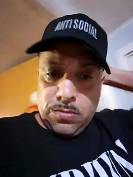 LatinDaddy773 online show from 10/20/25, 11:16