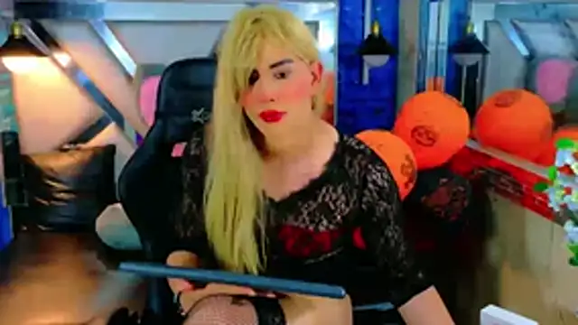 Jennfer Winson online show from 10/25/25, 10:15