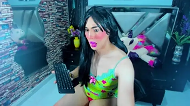 Jennfer Winson online show from 11/19/25, 07:36