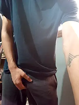 Snapshot of DevilDgrim chatting on 10/21/25, 02:07 DevilDgrim online show from 10/21/25, 02:07