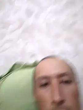 Snapshot of Hirurg_97 chatting on 10/23/25, 04:01 Hirurg 97 online show from 10/23/25, 04:01