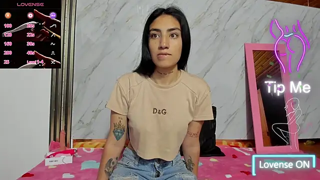 Sasha Blonde online show from 10/31/25, 02:07