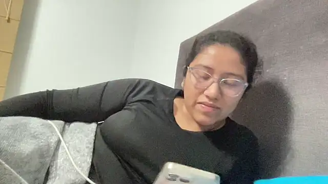 Kmiii21 online show from 12/14/25, 06:19