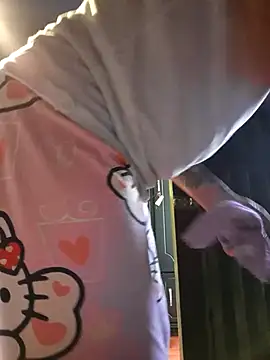 Isis Bathory online show from 11/08/25, 03:23