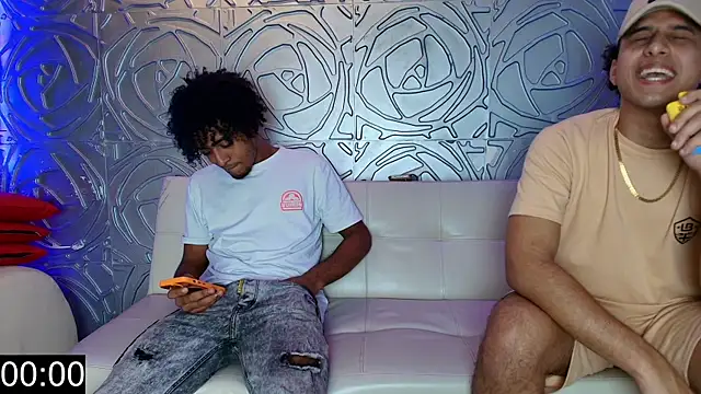 Snapshot of Ruin_Destruction chatting on 03/31/26, 02:02 Ruin Destruction online show from 03/31/26, 02:02