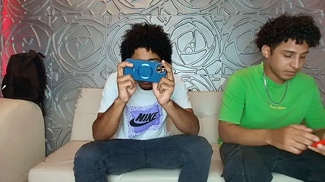 Snapshot of Ruin_Destruction chatting on 04/16/26, 01:39 Ruin Destruction online show from 04/16/26, 01:39