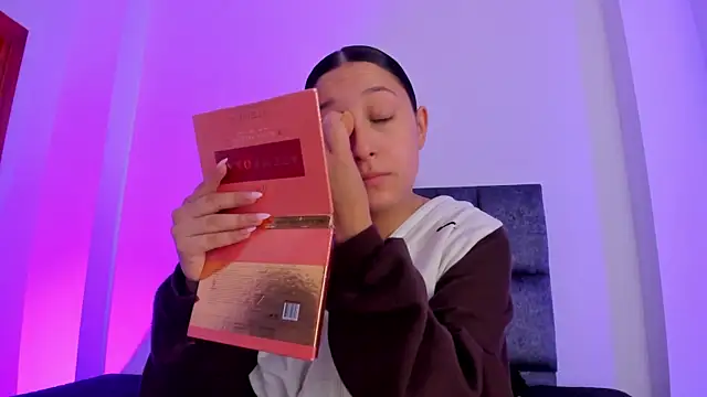 kittymonroe1 online show from 11/27/25, 05:26