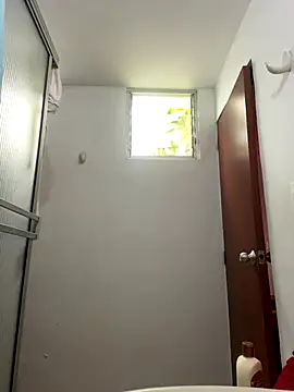 Snapshot of Selena_Roa chatting on 10/25/25, 12:13 Selena Roa online show from 10/25/25, 12:13