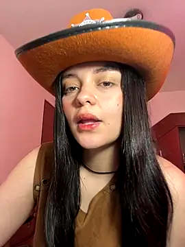 Snapshot of Selena_Roa chatting on 10/31/25, 03:02 Selena Roa online show from 10/31/25, 03:02