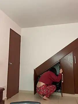 Snapshot of Selena_Roa chatting on 11/02/25, 12:40 Selena Roa online show from 11/02/25, 12:40