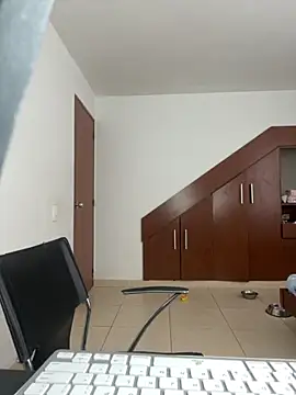 Snapshot of Selena_Roa chatting on 11/25/25, 02:06 Selena Roa online show from 11/25/25, 02:06