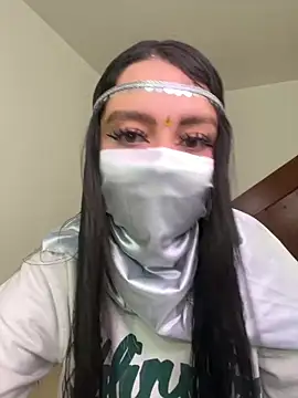 Snapshot of Selena_Roa chatting on 12/02/25, 02:45 Selena Roa online show from 12/02/25, 02:45