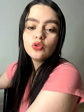 Snapshot of Selena_Roa chatting on 12/04/25, 01:48 Selena Roa online show from 12/04/25, 01:48