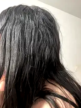 Selena Roa online show from 12/19/25, 04:14