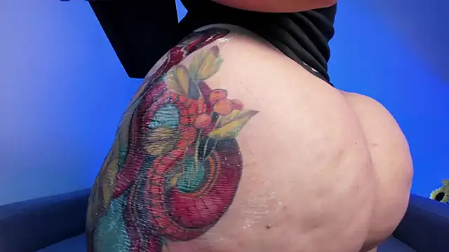 Snapshot of miah_storm chatting on 03/31/26, 04:46 miah storm online show from 03/31/26, 04:46