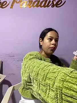 Snapshot of PaulaCruz01 chatting on 11/22/25, 10:53 PaulaCruz01 online show from 11/22/25, 10:53