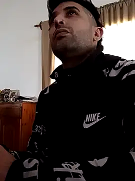 Snapshot of EliNico20x chatting on 11/06/25, 01:56 EliNico20x online show from 11/06/25, 01:56