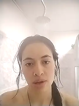 Snapshot of Chuchii05 chatting on 10/27/25, 06:34 Chuchii05 online show from 10/27/25, 06:34