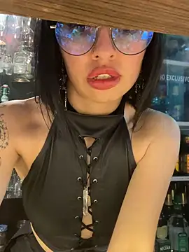 Snapshot of Chuchii05 chatting on 12/20/25, 06:53 Chuchii05 online show from 12/20/25, 06:53