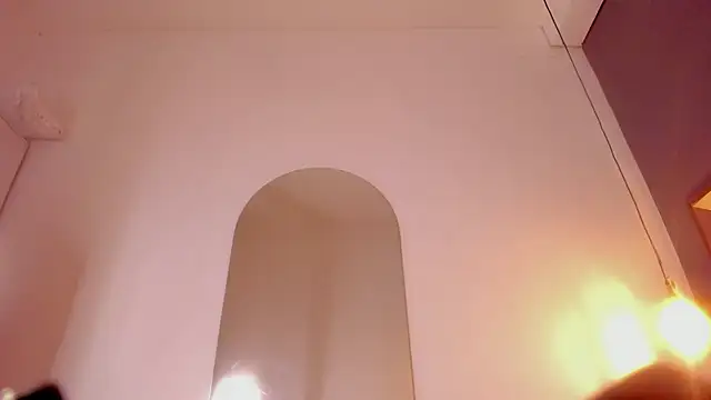 Snapshot of Miss_ambrer_ chatting on 07/07/26, 06:47 Miss ambrer online show from 07/07/26, 06:47