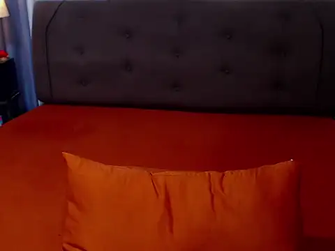 amalia92 online show from 12/17/25, 09:04