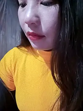 -Lanaa- online show from 11/28/25, 06:21